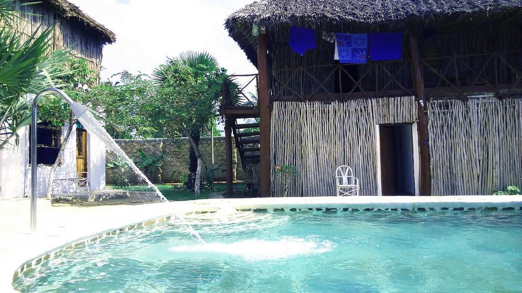 Diani Hostel Diani Beach Buitenkant foto