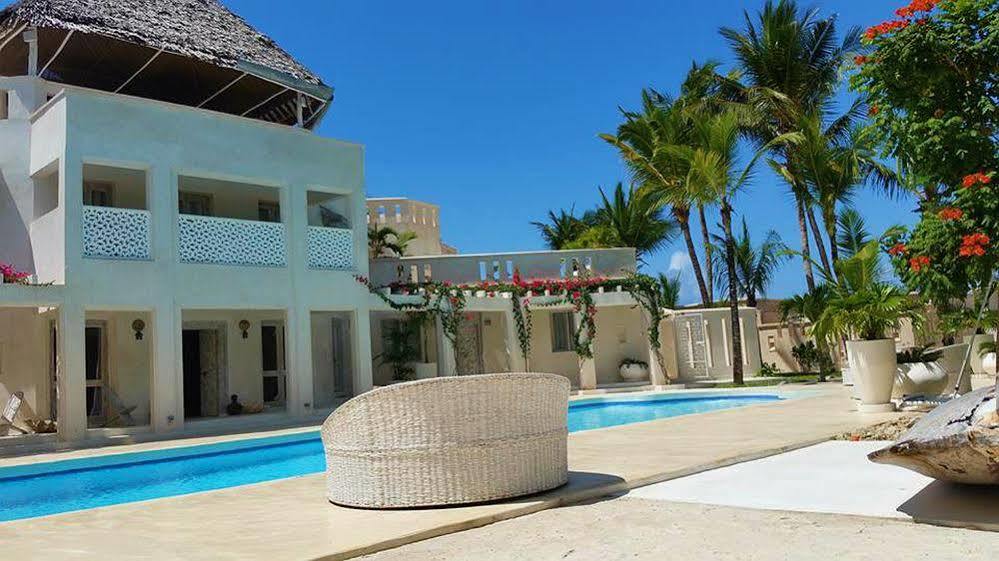 Diani Hostel Diani Beach Buitenkant foto