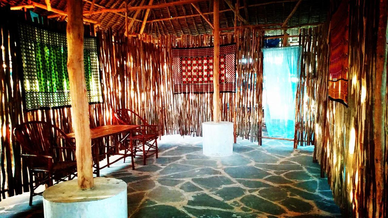 Diani Hostel Diani Beach Buitenkant foto