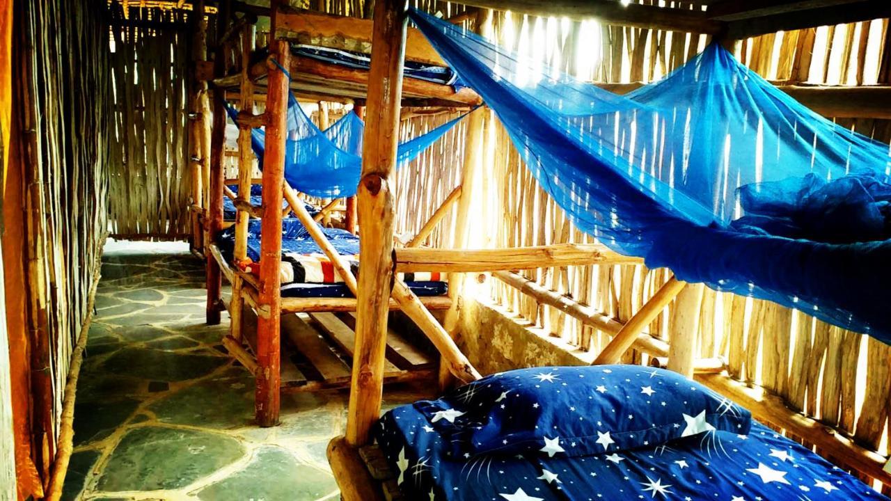 Diani Hostel Diani Beach Buitenkant foto