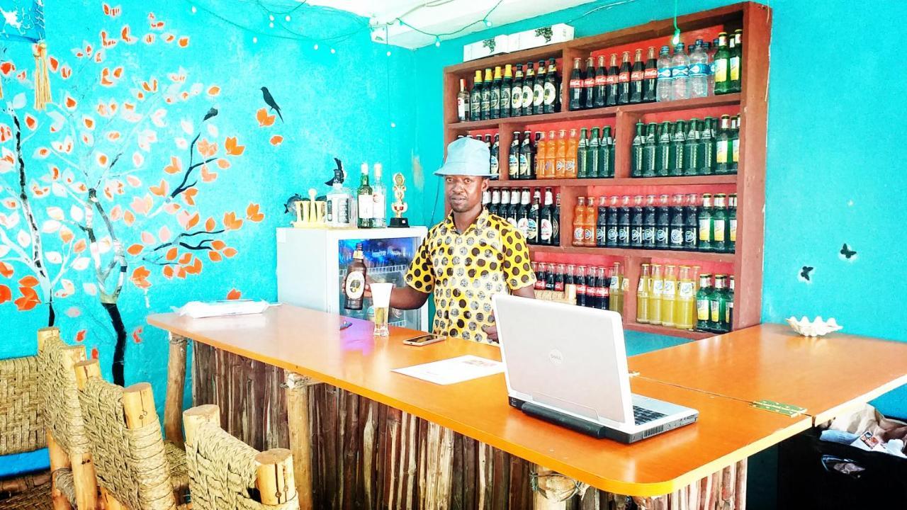 Diani Hostel Diani Beach Buitenkant foto